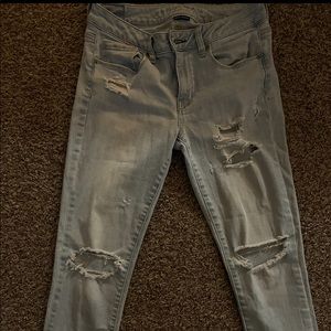 Distressed light wash American Eagle Jeans